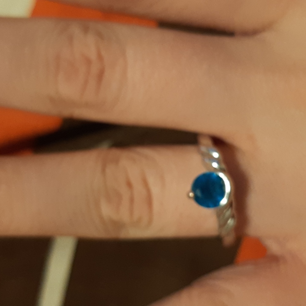 Ring - Picture 4 of 4